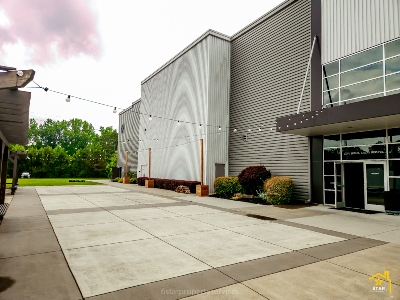 Commercial Pressure Washing